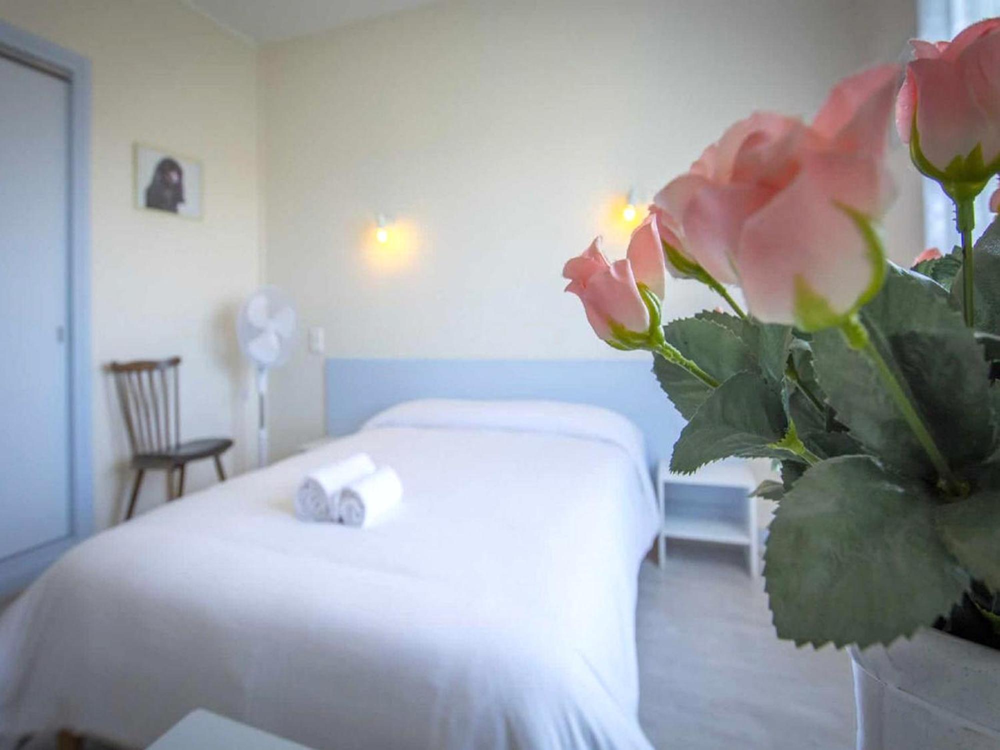 Le Relais De La Route Bleue Hotel Saint-Loup  Exterior photo